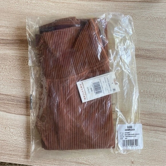 good american seamless ribbed leggings in tortoise shell - Picture 2 of 6